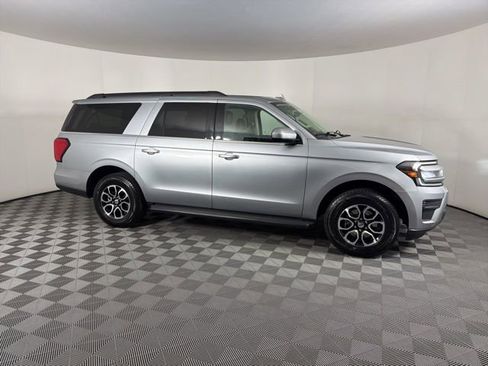 Used 2024 Ford Expedition Max XLT RWD image 7
