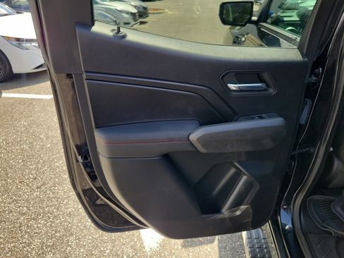 Used 2023 Chevrolet Colorado Z71 w/ Z71 Convenience Package 2 AWD/4WD image 12