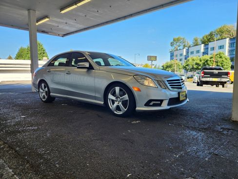 Used 2011 Mercedes-Benz E 350 Sedan image 11