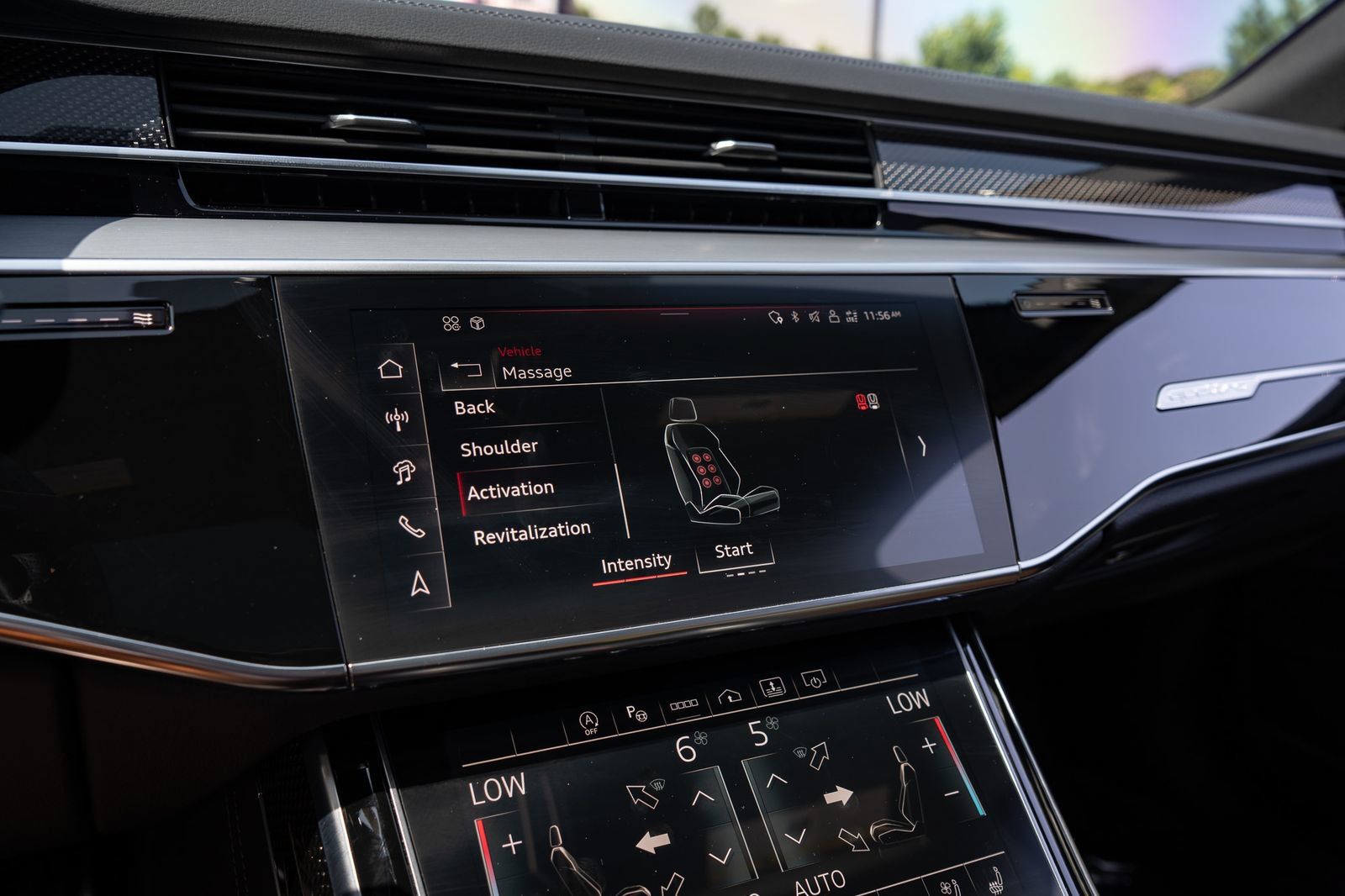 Used 2024 Audi S8 AWD/4WD image 62