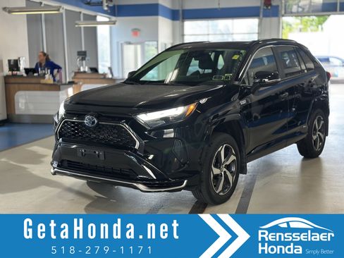 Used 2023 Toyota RAV4 SE w/ Weather & Moonroof Package AWD/4WD image 1