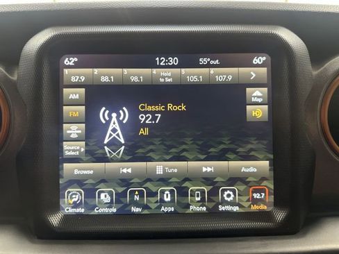 Used 2022 Jeep Gladiator Mojave w/ Trailer Tow Package image 12