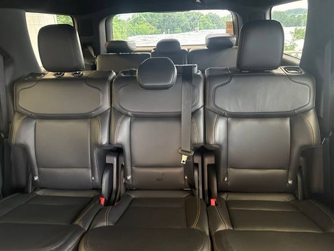 Used 2025 Ford Expedition Tremor AWD/4WD image 23