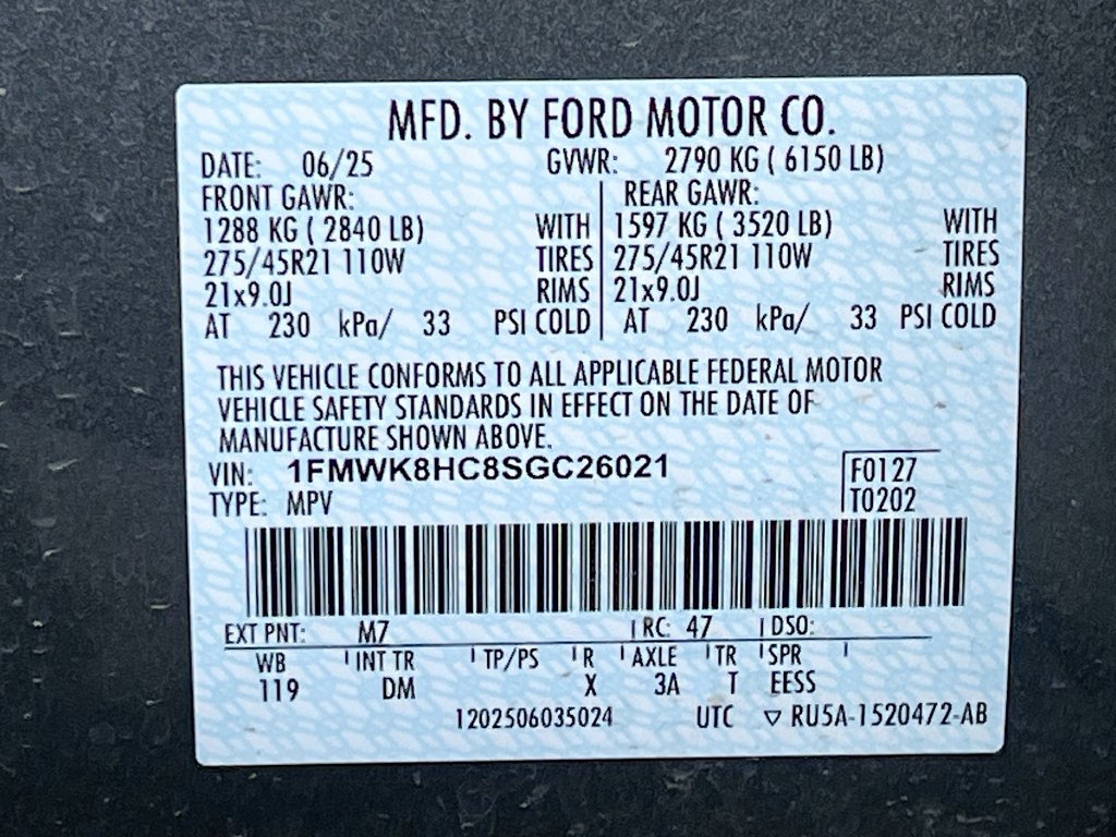 Used 2025 Ford Explorer Platinum w/ Ultimate Package AWD/4WD image 35