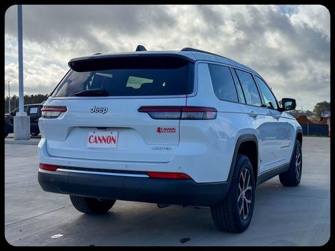 Used 2025 Jeep Grand Cherokee L Limited RWD image 12