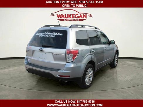Used 2012 Subaru Forester 2.5X Premium w/ Popular Pkg 3 AWD/4WD image 5