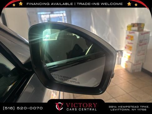 Used 2021 Land Rover Range Rover Velar S image 11