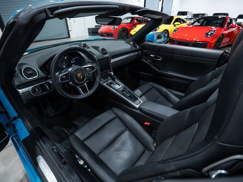 Used 2018 Porsche 718 Boxster S image 21