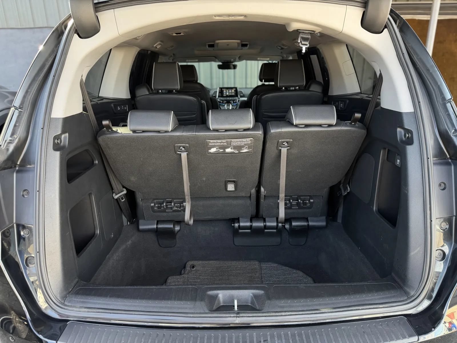 Used 2024 Honda Odyssey Elite image 17