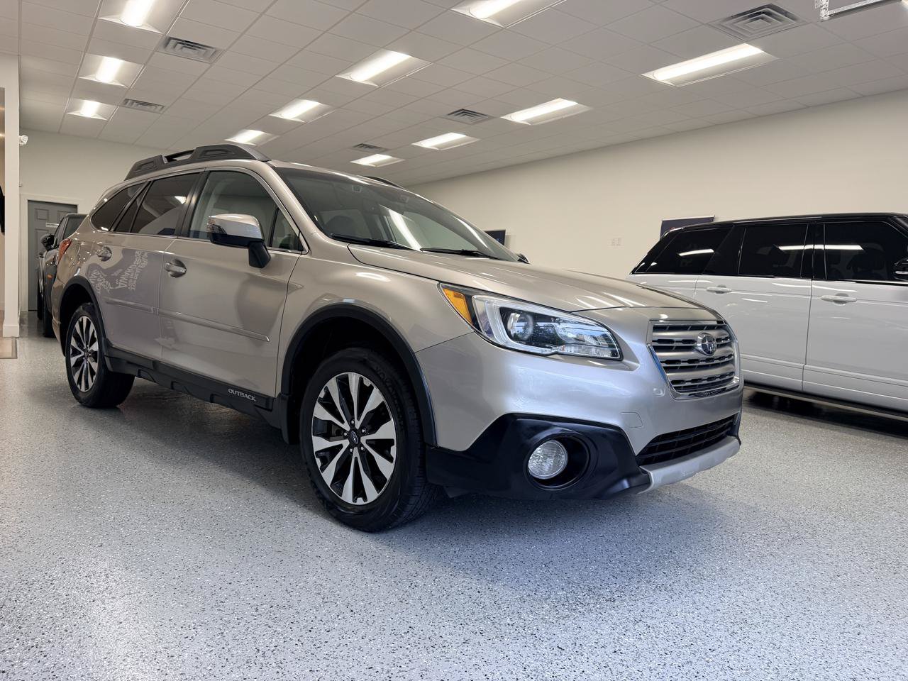 Used 2017 Subaru Outback 2.5i Limited AWD/4WD image 8