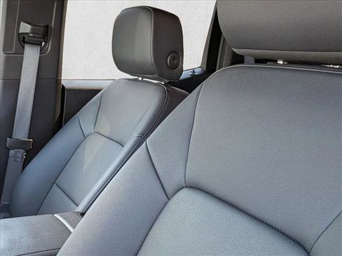 Used 2025 Chevrolet Colorado Trail Boss w/ Midnight Edition image 14