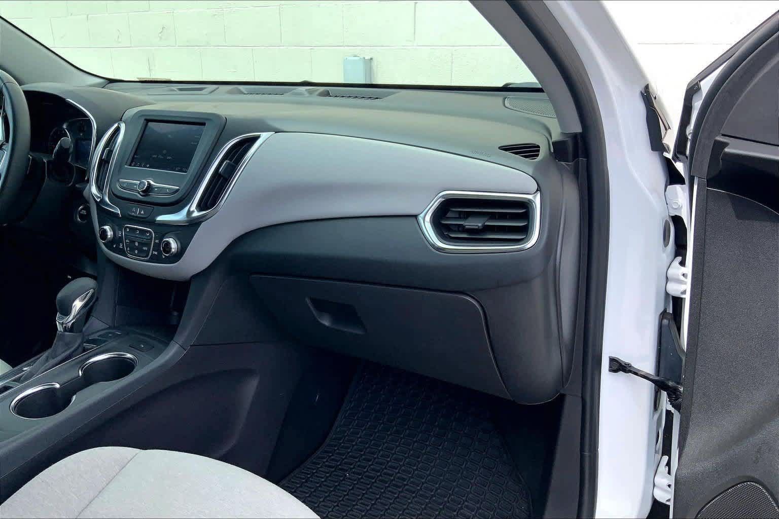 Used 2024 Chevrolet Equinox LT w/ Driver Convenience Package AWD/4WD image 23