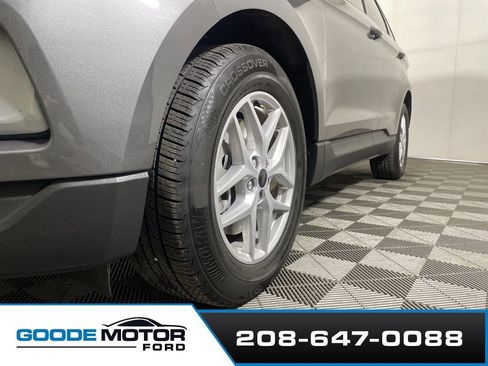 Used 2024 Ford Edge SEL image 26