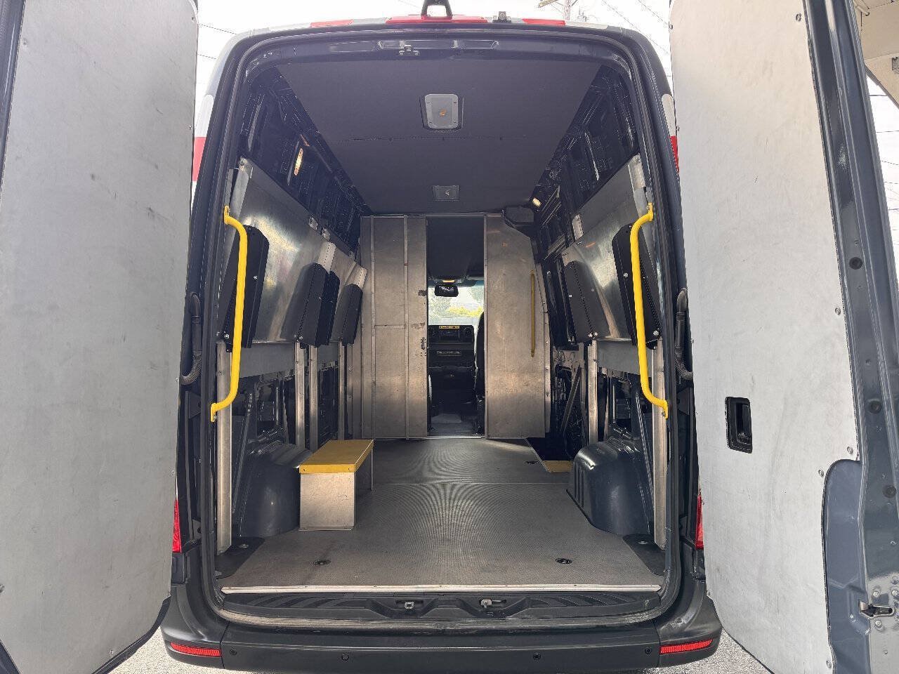 Used 2019 Mercedes-Benz Sprinter 144 image 5