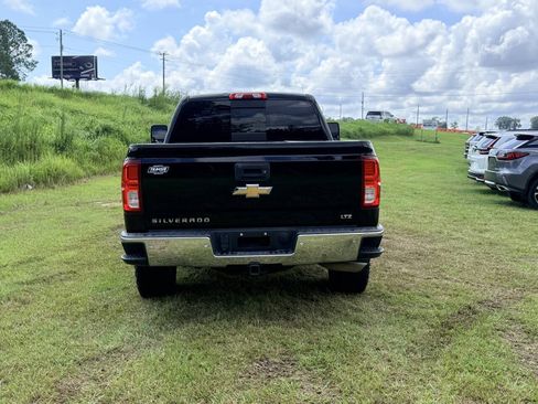 Used 2017 Chevrolet Silverado 1500 LTZ w/ LTZ Plus Package AWD/4WD image 4