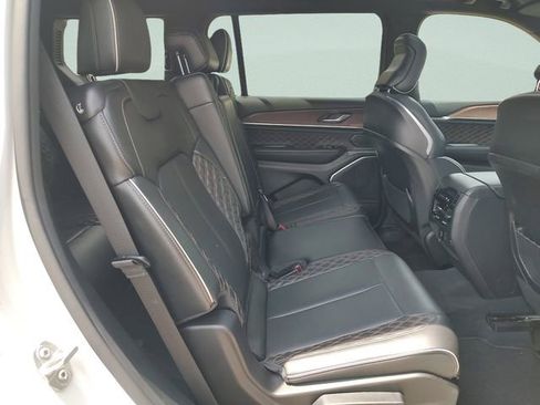 Used 2023 Jeep Grand Cherokee L Summit w/ Advanced Protech Group IV AWD/4WD image 30