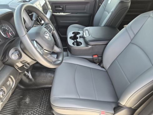 New 2026 RAM 2500 Tradesman w/ Chrome Appearance Group AWD/4WD image 10