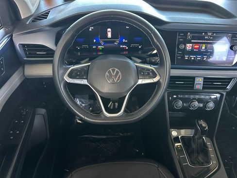 Used 2024 Volkswagen Taos SE FWD image 13