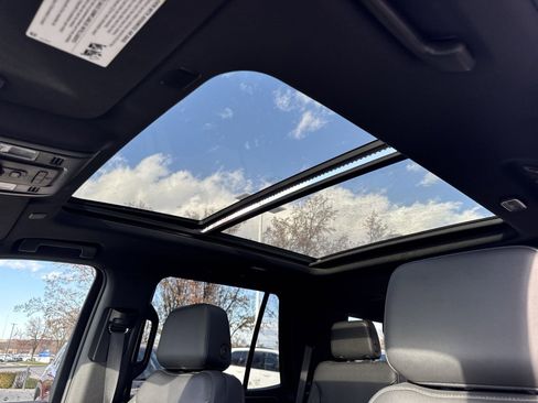 Used 2023 Chevrolet Tahoe Z71 image 31