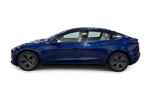 Certified 2023 Tesla Model 3 Standard Range RWD image 3