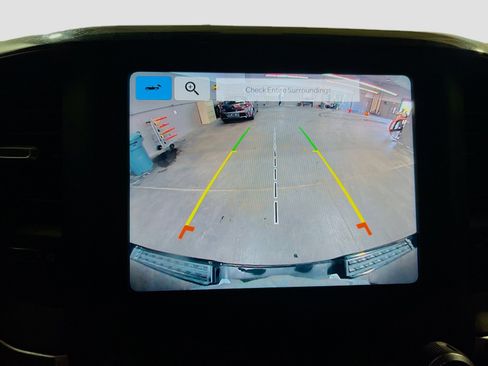 Used 2022 RAM 1500 Laramie w/ Sport Appearance Package image 9