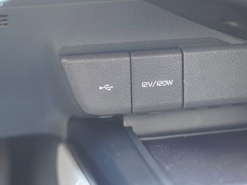 Used 2020 Toyota Camry SE w/ Carpet Mat Package FWD image 24