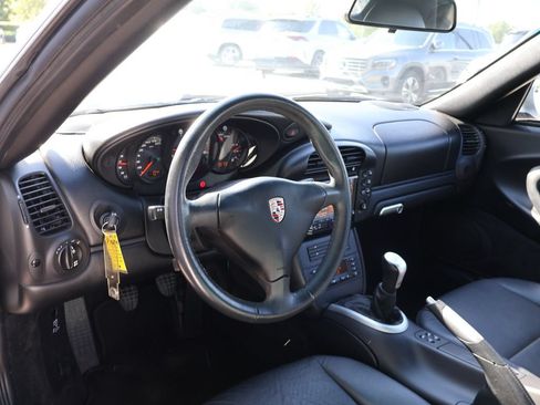 Used 2002 Porsche 911 Carrera RWD image 13