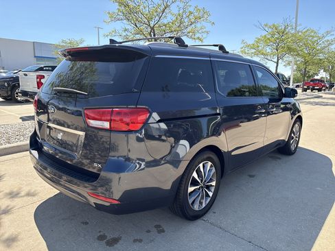 Used 2015 Kia Sedona SX FWD image 5