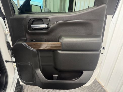 Used 2019 Chevrolet Silverado 1500 RST image 33