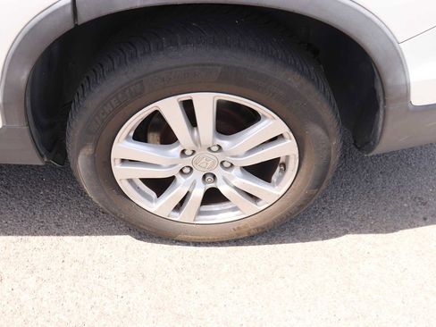 Used 2017 Honda Pilot LX image 9