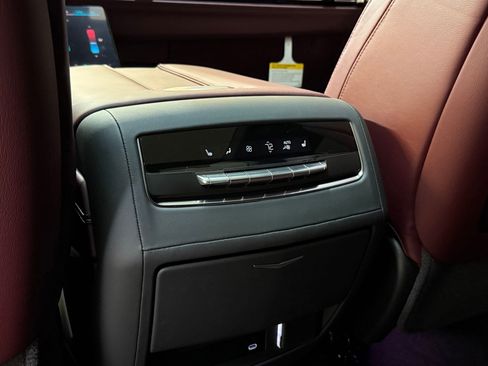 New 2026 Cadillac Escalade ESV Sport w/ LPO, ONYX Package image 50