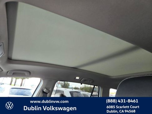 Certified 2024 Volkswagen Atlas SE image 18