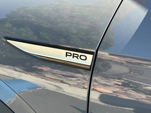 Certified 2023 Volkswagen ID.4 Pro image 28