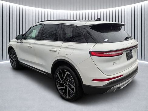 New 2026 Lincoln Corsair Reserve image 5