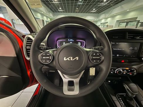 Used 2024 Kia Soul LX w/ Option Group 015 image 16