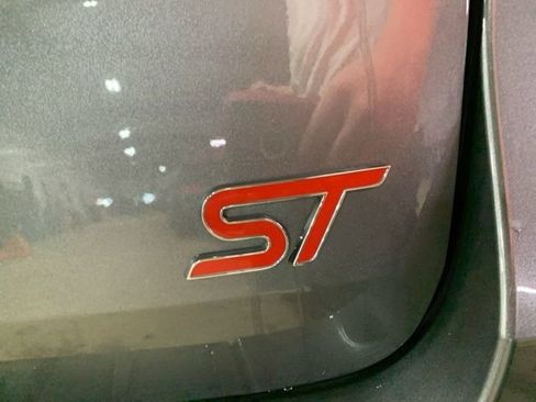 Used 2021 Ford Explorer ST w/ ST Street Pack image 15