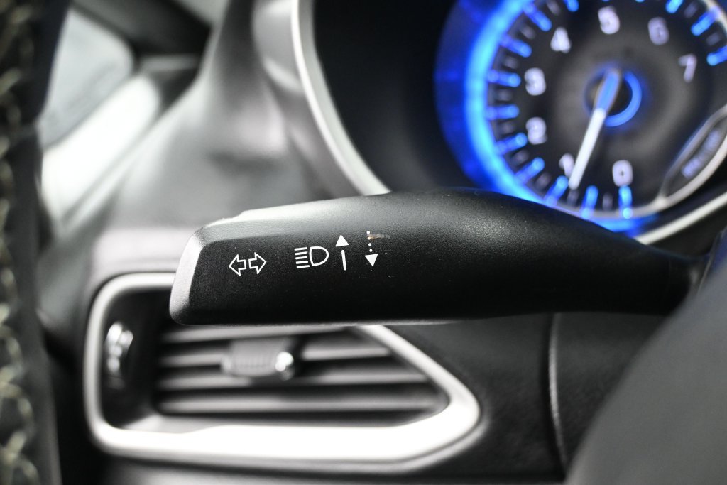 Used 2026 Chrysler Pacifica Select FWD image 19