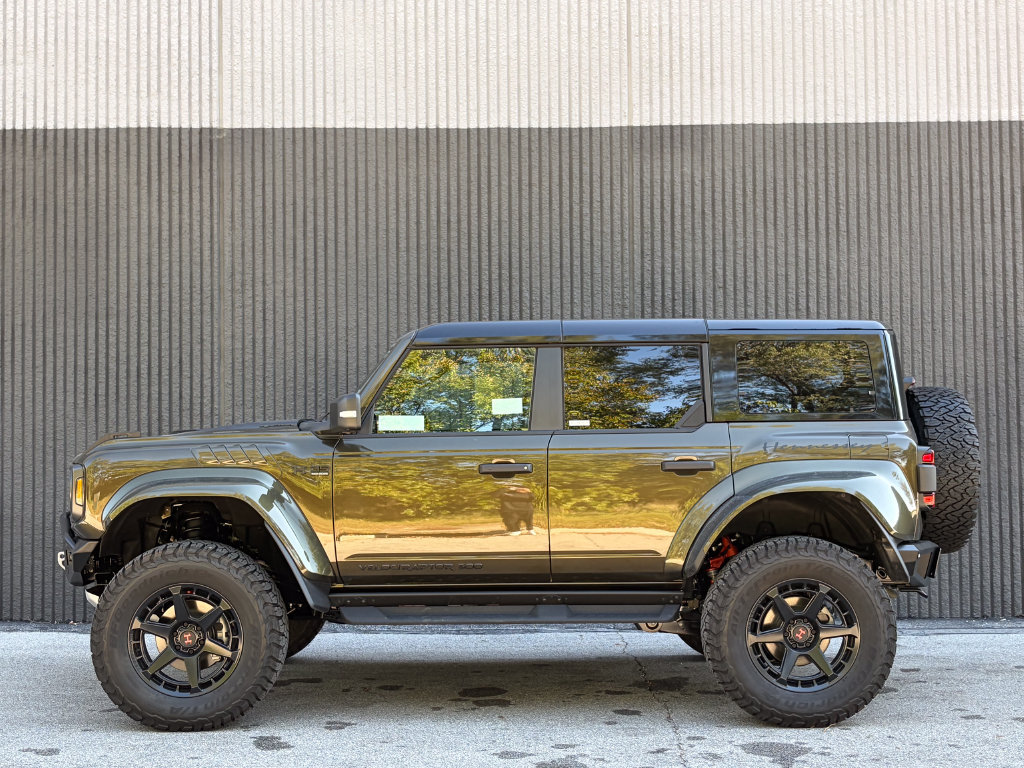 New 2026 Ford Bronco Raptor w/ Interior Carbon Fiber Pack AWD/4WD image 4