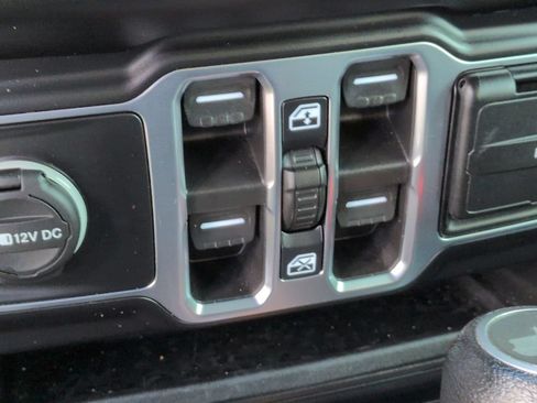 Used 2021 Jeep Wrangler Unlimited Sport AWD/4WD image 26