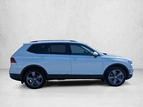 Used 2020 Volkswagen Tiguan SEL w/ 3rd Row Seat Package AWD/4WD image 4