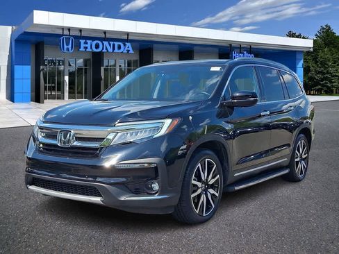 Used 2022 Honda Pilot Touring image 1