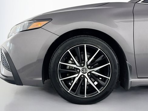 Used 2023 Toyota Camry SE FWD image 9