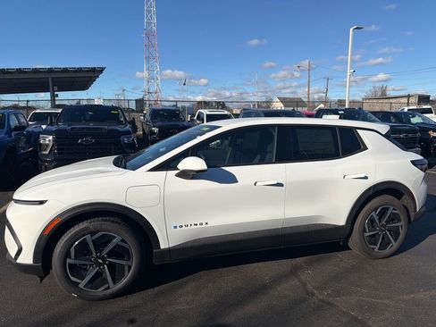 New 2026 Chevrolet Equinox EV LT w/ Comfort Package image 3