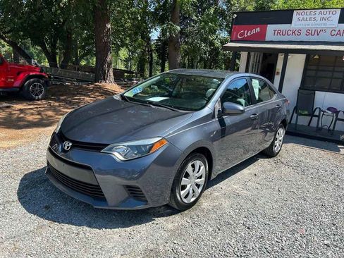 Used 2014 Toyota Corolla LE FWD image 3