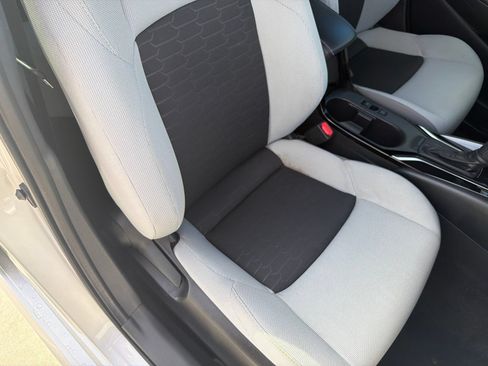 Used 2026 Toyota Corolla SE FWD image 10