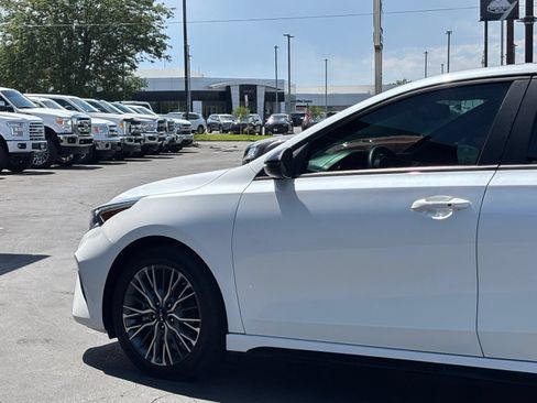 Used 2024 Kia Forte GT-Line w/ GT-Line Premium Package FWD image 6