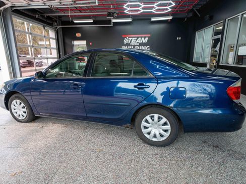 Used 2006 Toyota Camry LE image 2