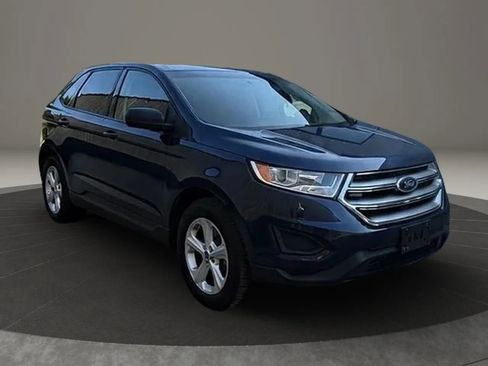 Used 2017 Ford Edge SE w/ Cargo Accessory Package AWD/4WD image 3