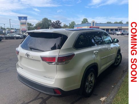 Used 2016 Toyota Highlander Limited Platinum AWD/4WD image 9