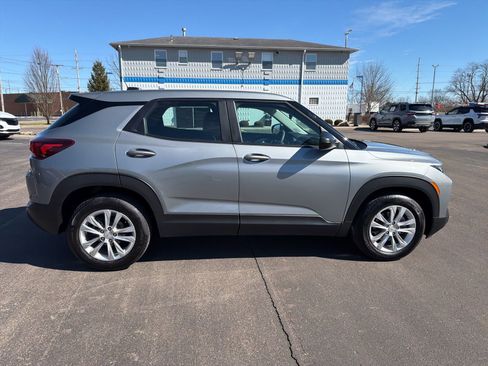 Used 2023 Chevrolet TrailBlazer LS image 6
